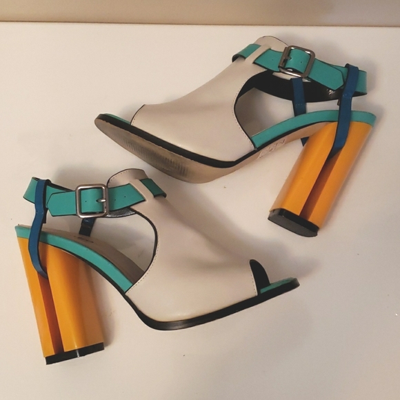 Disco Diva! Faux Leather unique heels 6.5 EUC - Picture 2 of 13